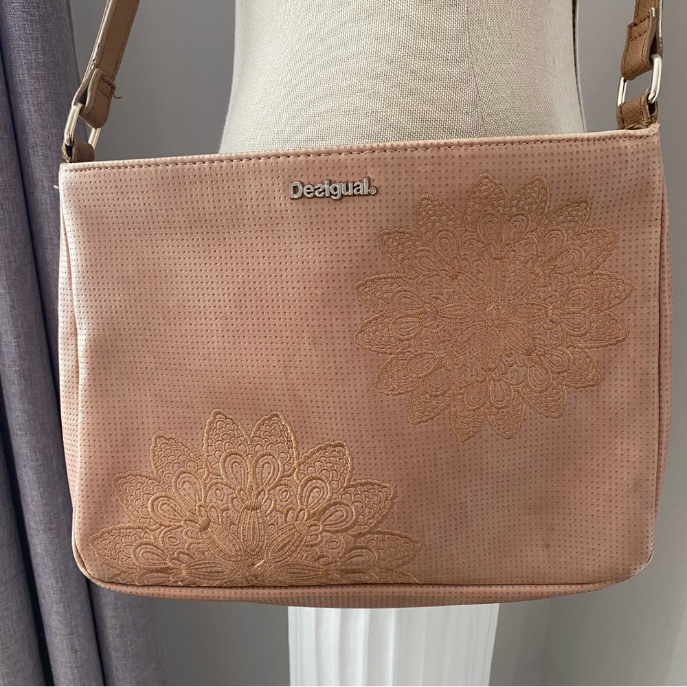 ❌SOLD❌Desigual Tan Embroidered Shoulder Bag - As is